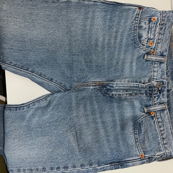 Men’s Levi’s 510 Skinny Fit Jeans 30x30 Light Wash - Picture 2 of 3